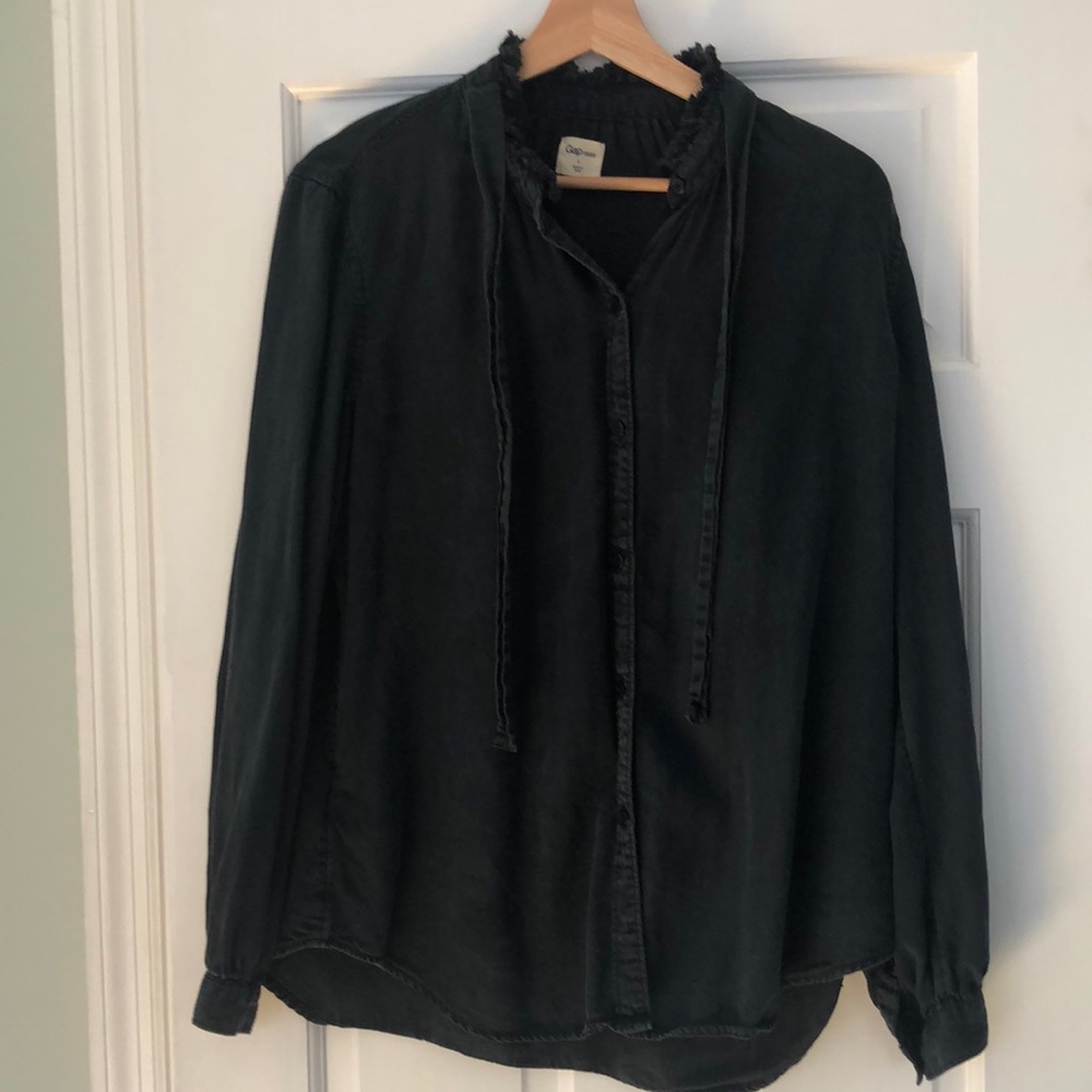 Gap Large Black Tie front button up
